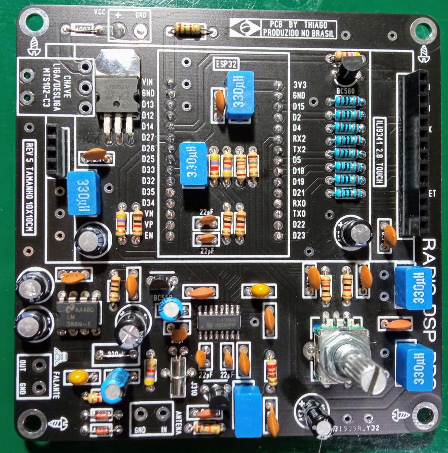 PCB após inserir os componentes PTH e Si4732