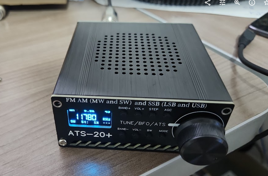 Receptor ATS-20+ sobre a mesa